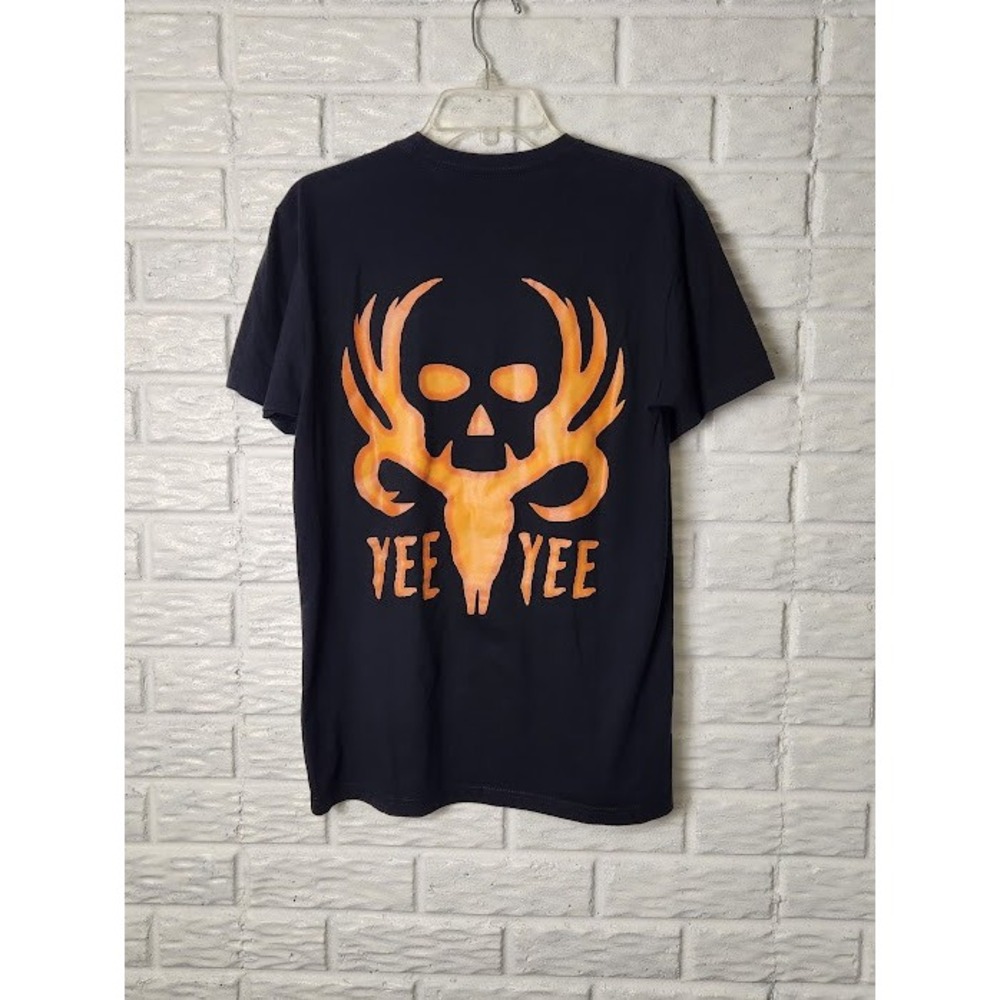 Yee Yee Apparel Black Graphic T-Shirt Skull & Antlers Outdoors Men's Medium